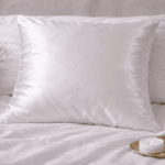 Taie d'oreiller Maeva Queen en satin blanc écru 60x60 cm